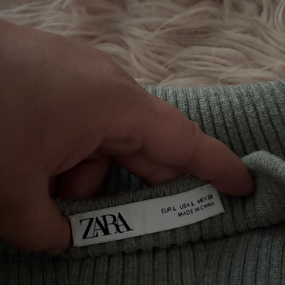 Zara Gray Ribbed Crop Top - Picture 2 of 4